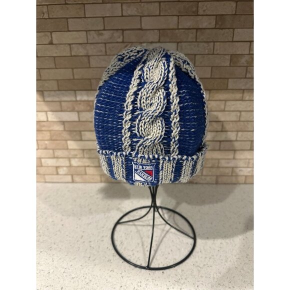 ZHATS Women's NHL Officially Licensed Beanie - Picture 1 of 3
